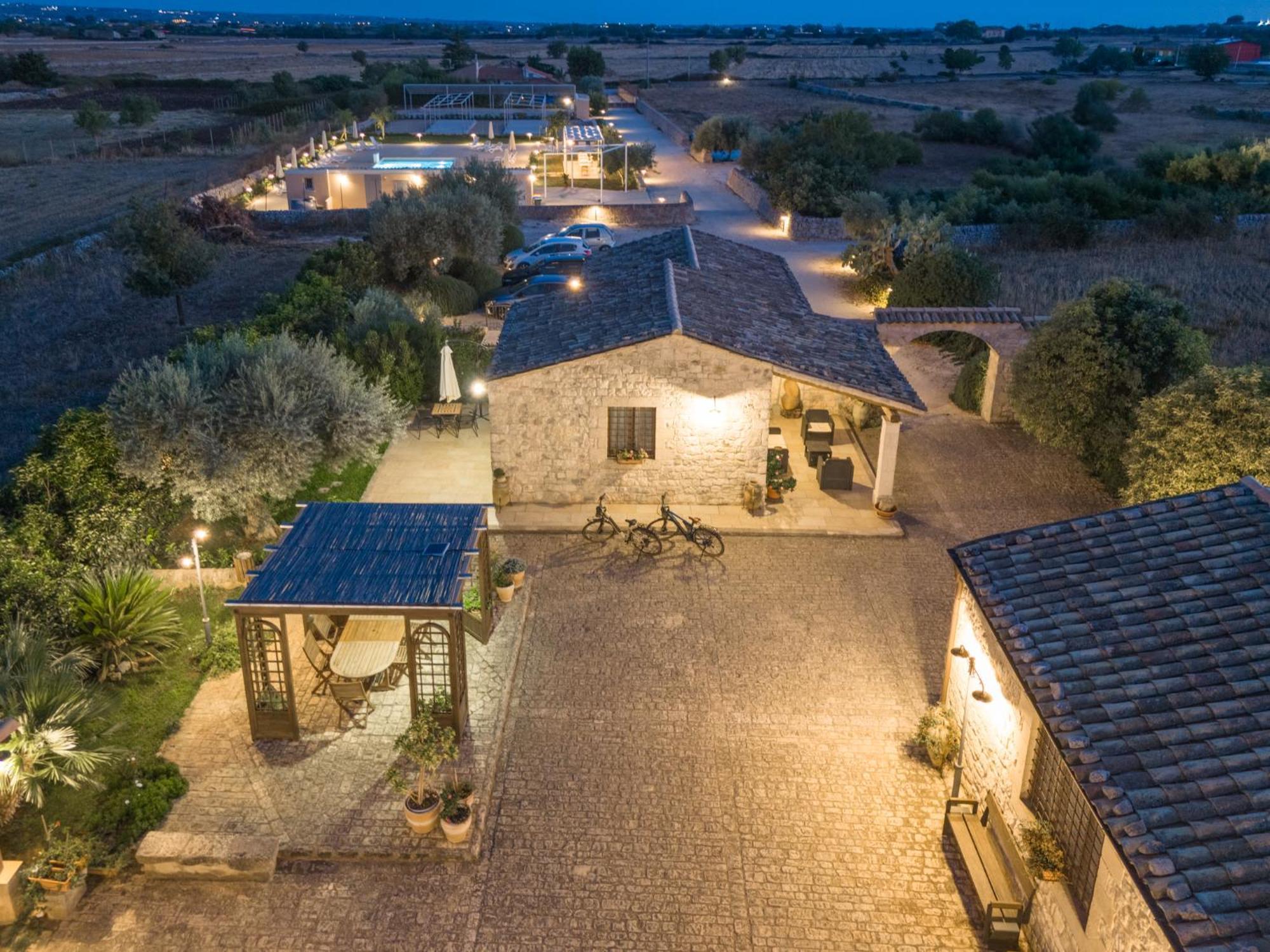Borgo Monachella Bed & Breakfast Рагуза Екстериор снимка